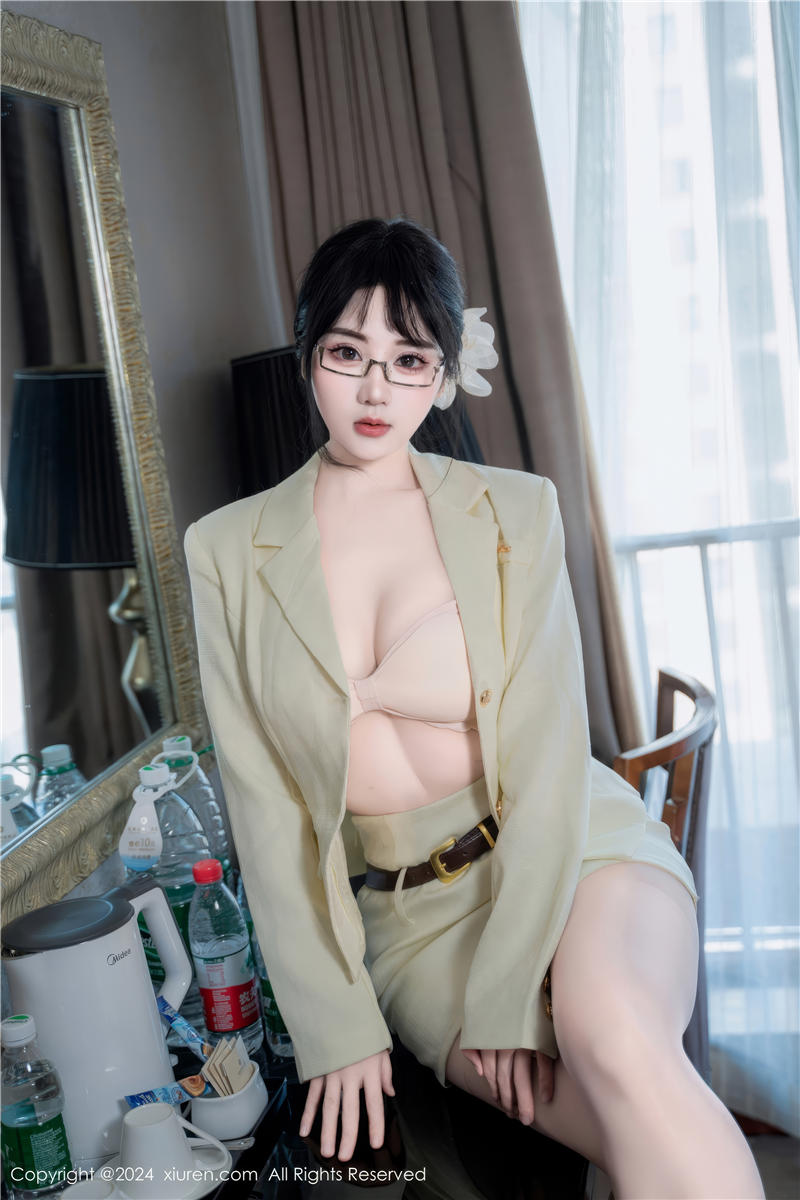 [绣人网]美媛馆 2024-06-18 Vol.8717 汐汐爱吃草莓